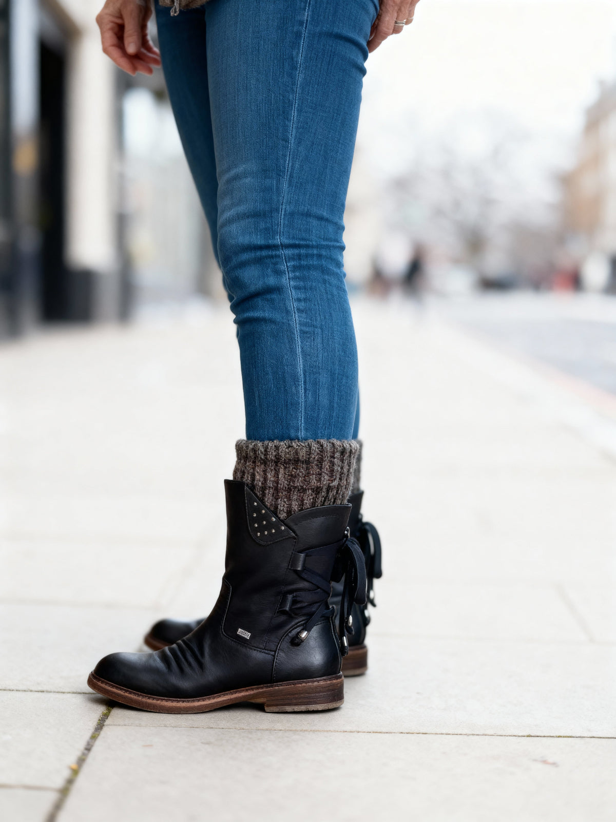 BETHAN | NON-SLIP ORTHOPAEDIC BOOTS
